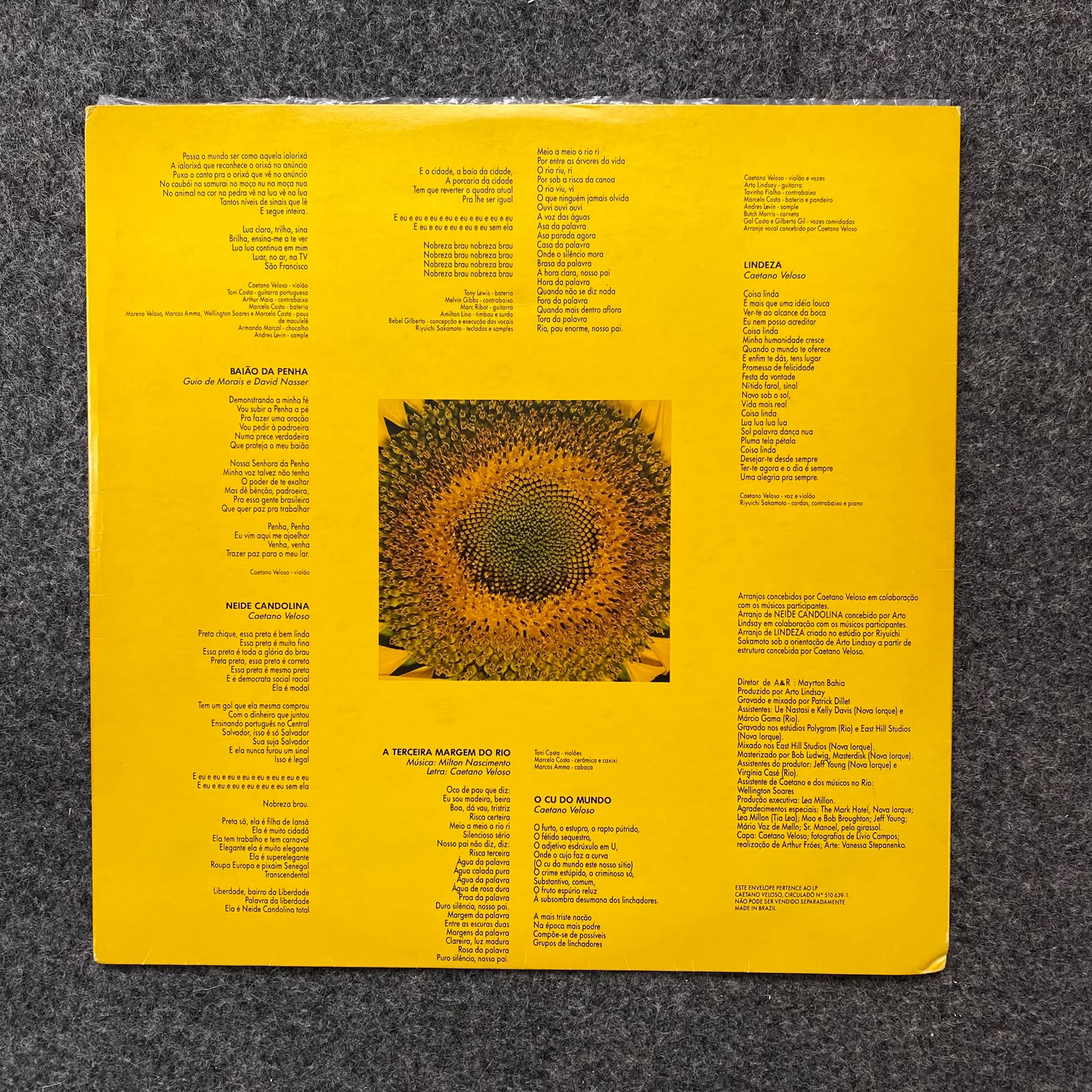 Caetano Veloso - Circuladô (Brasil, 1991) - Thumbnail 3