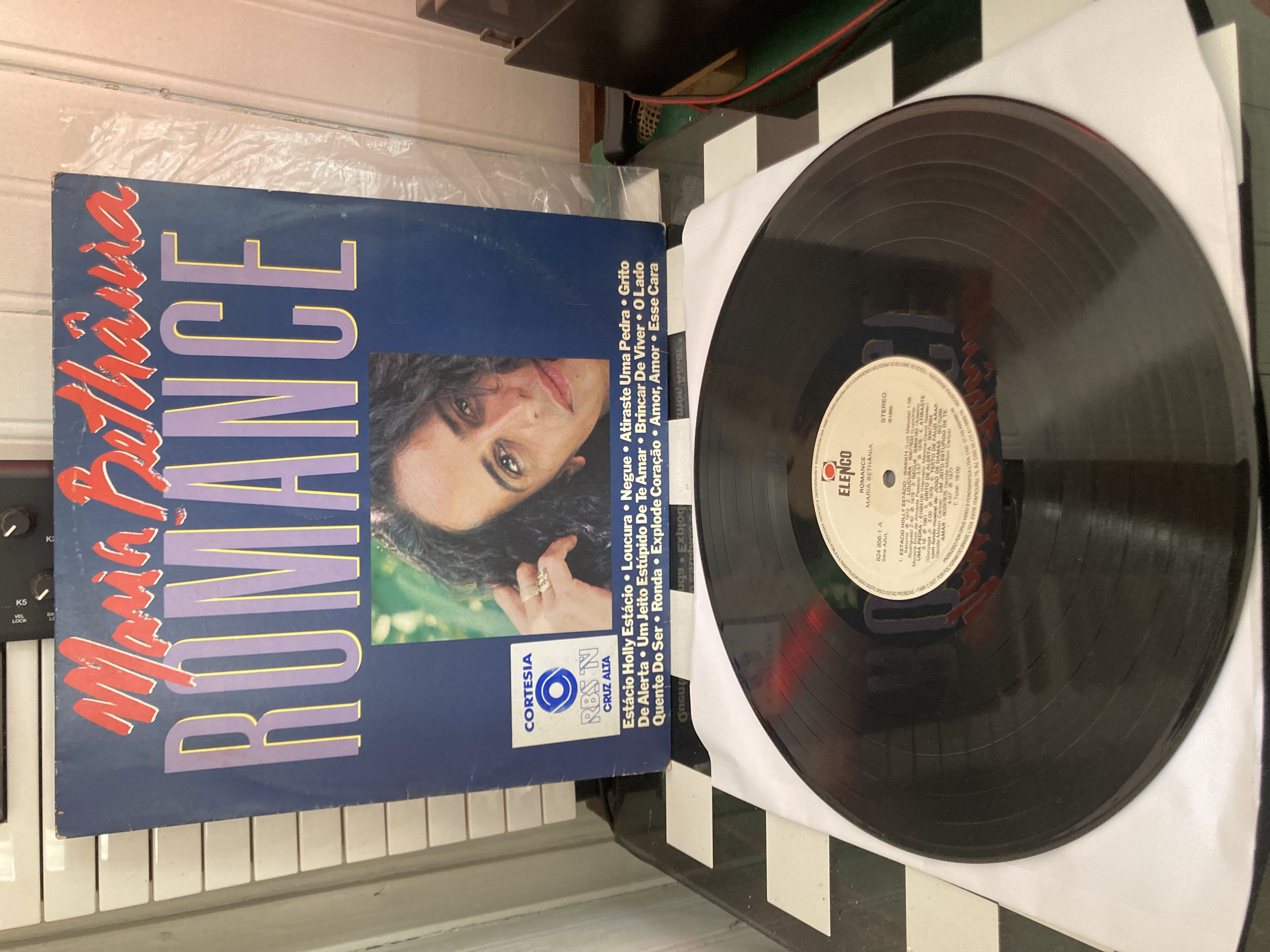 Maria Bethânia - Romance - Imagem 1