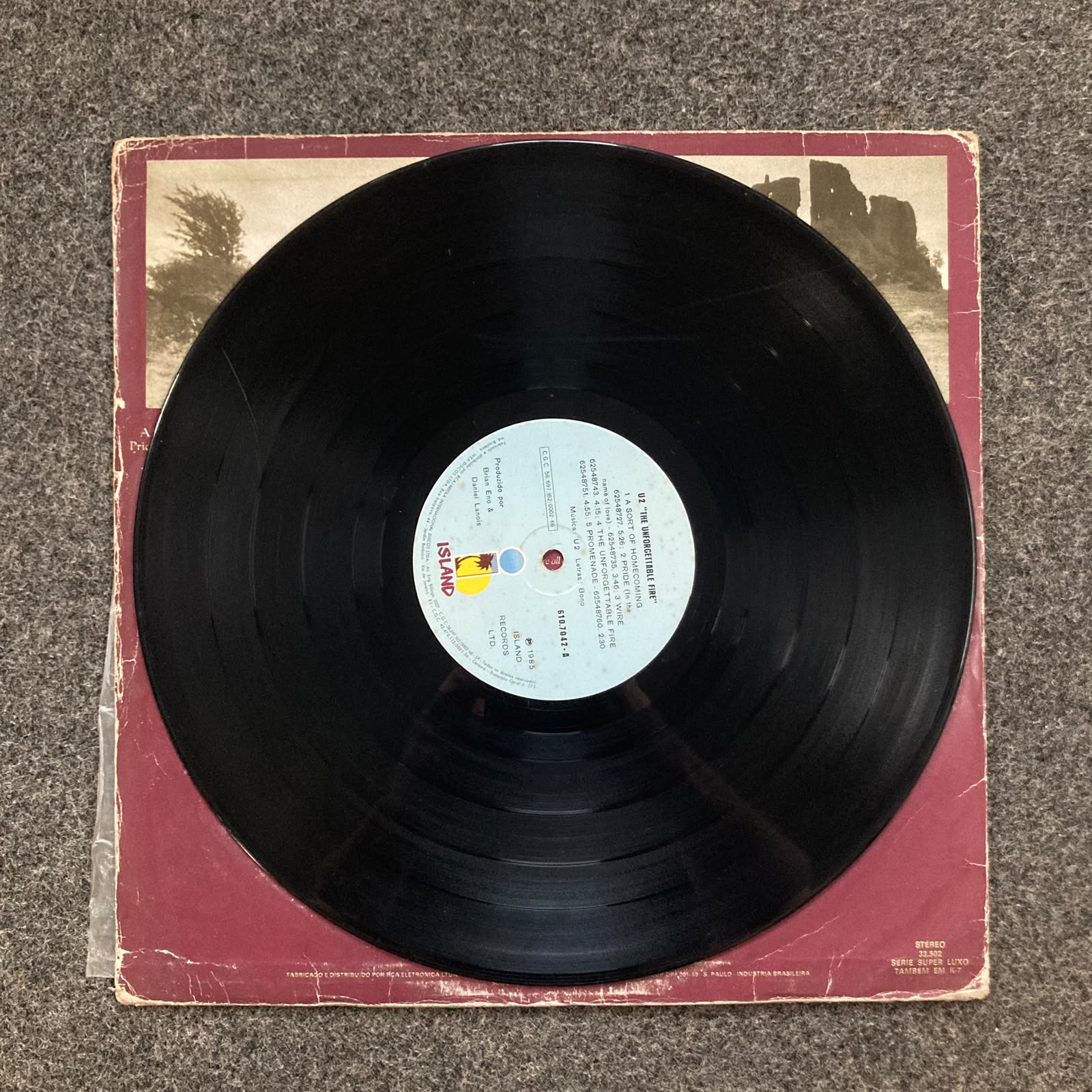 U2 - The Unforgettable Fire - Thumbnail 3
